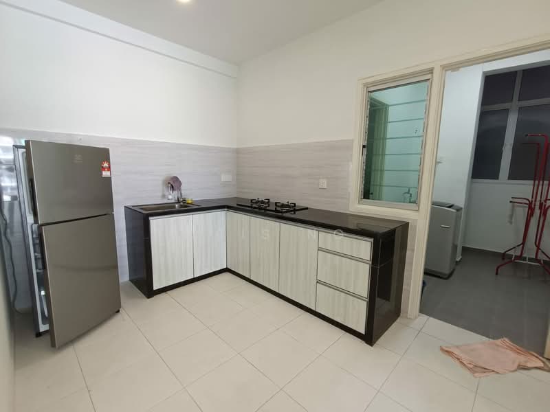 Condominium for Rent at The Golden Triangle Condominium - Cris Ng - Kitchen - PropertyGuru.com.my