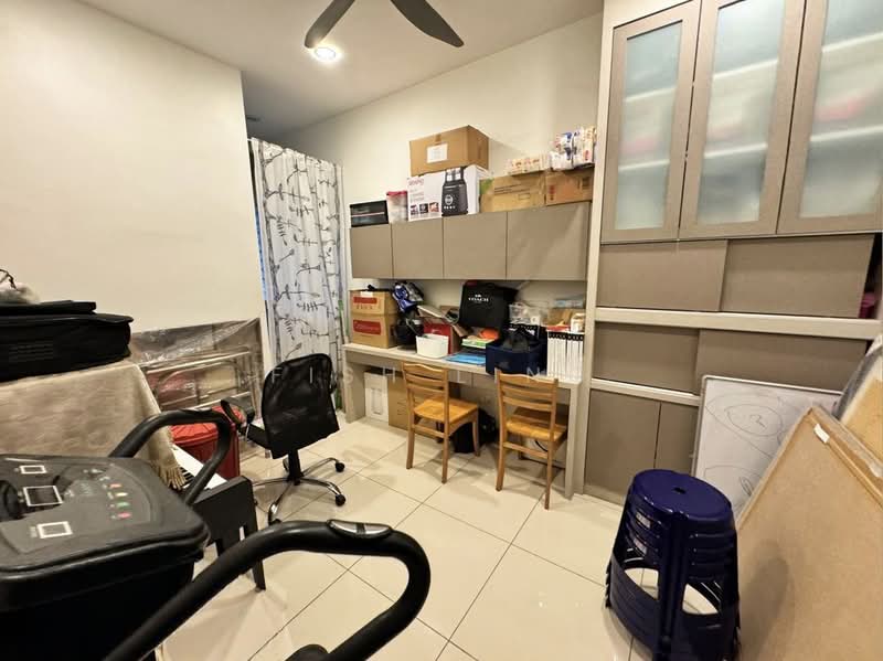 3-storey Terraced House for Sale in Taman Desa Oren (Butterworth) - Fish Ling - Study - PropertyGuru.com.my