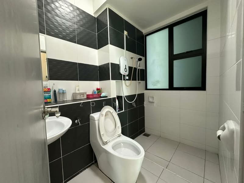 Service Residence for Sale at The Sky Executive Suites - Zoey Lee - Bathroom - PropertyGuru.com.my