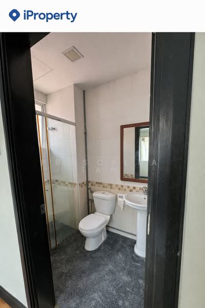 Semi-Detached House for Rent in Setia Eco Park (Setia Alam) - Priscilla Tan - Room 2 bathroom - PropertyGuru.com.my