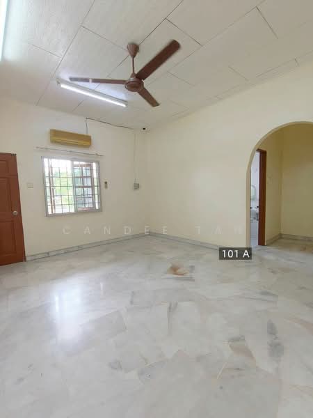 2-storey Terraced House for Rent in Teluk Pulai (Klang) - Candee Tan - Living Room - PropertyGuru.com.my