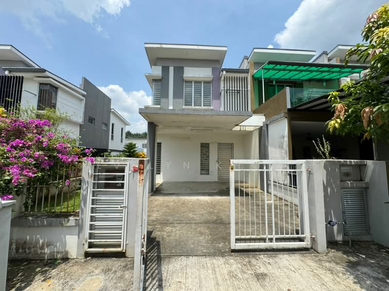 2-storey Terraced House for Sale in Bandar Tasik Puteri (Rawang) - Evelyn Khoo - Car Porch - PropertyGuru.com.my