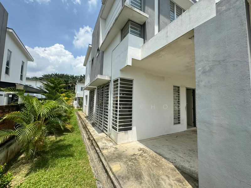 2-storey Terraced House for Sale in Bandar Tasik Puteri (Rawang) - Evelyn Khoo - Side Land - PropertyGuru.com.my