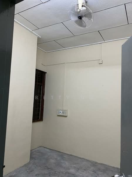 1-storey Terraced House for Sale in Taman Daya (Johor Bahru) - Betty Ng - PropertyGuru.com.my