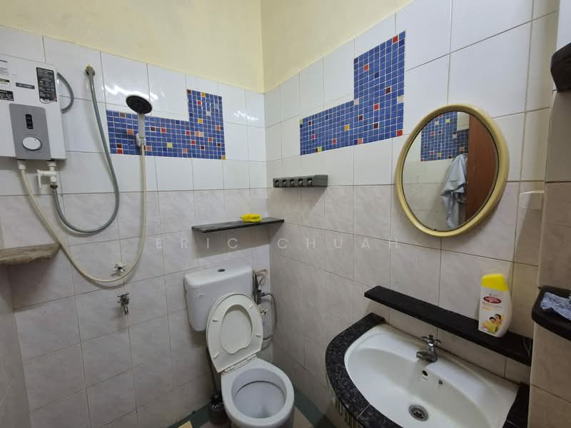 1-storey Terraced House for Sale in Kangkar Pulai (Skudai) - Eric Chuah - Bathroom - PropertyGuru.com.my