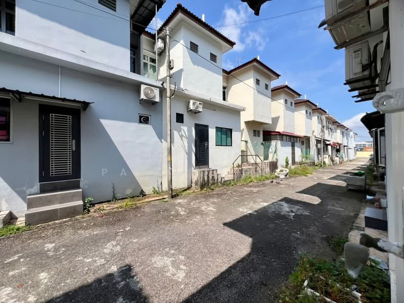 2-storey Terraced House for Sale in Taman Mount Austin (Tebrau) - Pauline Goh - Exterior - PropertyGuru.com.my