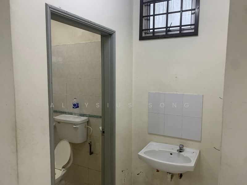 Taman Impian Emas untuk Untuk Disewa - RM 2,500 /bulan, Mac 2026 - Bathroom - PropertyGuru.com.my