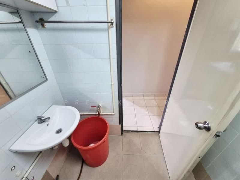 Menara Puteri untuk Untuk Disewa - RM 2,500 /bulan, Mac 2026 - Bathroom - PropertyGuru.com.my