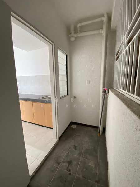 Flat for Rent at PANGSAPURI IRINA - Amirun Kinanah - Kitchen - PropertyGuru.com.my