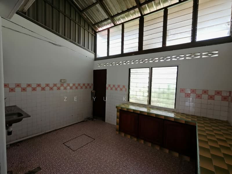 1.5-storey Terraced House for Rent in Bandar Baru Sri Petaling (Sri Petaling) - Ze Yu Khoo - Kitchen - PropertyGuru.com.my