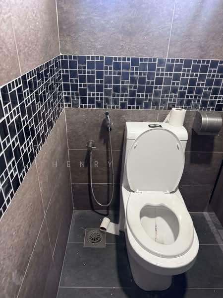 Shop for Rent in Taman Melodies (Johor Bahru) - Henry Pua - Bathroom - PropertyGuru.com.my