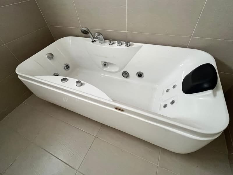 Semi-Detached House for Rent in Sungai Ara (Penang) - Wayne Teng - Bathroom - PropertyGuru.com.my