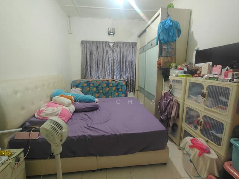 1-storey Terraced House for Sale in Taman Gunung Pulai (Kulai) - Eric Chuah - Bedroom - PropertyGuru.com.my