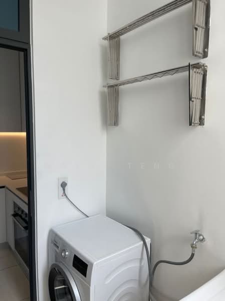 Condominium for Rent at Queens Residences Q1 @ Queens Waterfront - Wayne Teng - Kitchen - PropertyGuru.com.my