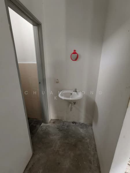 Factory for Sale in Iskandar Puteri (Nusajaya) (Johor) - Chuan Hong Kee - Bathroom - PropertyGuru.com.my