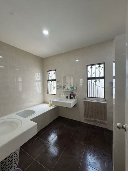 Laman Residen Kipark Sri Utara, 3sty Semi D, 40x60sf untuk Untuk Dijual - RM 1,630,000, Mac 2026 - Bathroom - PropertyGuru.com.my