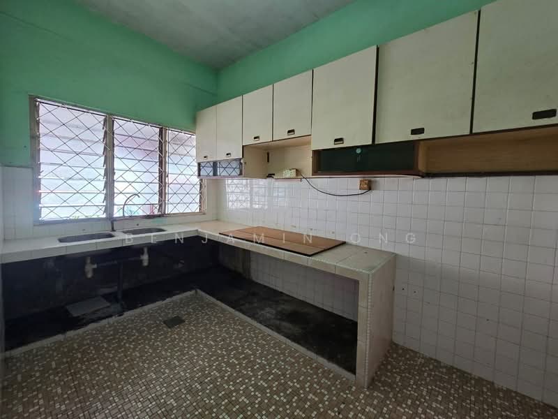 2-storey Terraced House for Rent in Taman Pelangi (Johor Bahru) - Benjamin Ong - Kitchen - PropertyGuru.com.my