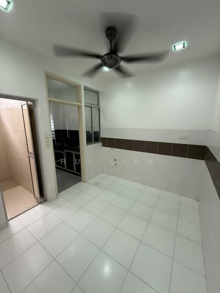 2-storey Terraced House for Rent in Bukit Indah (Iskandar Puteri (Nusajaya)) - Hui Lian - Kitchen - PropertyGuru.com.my