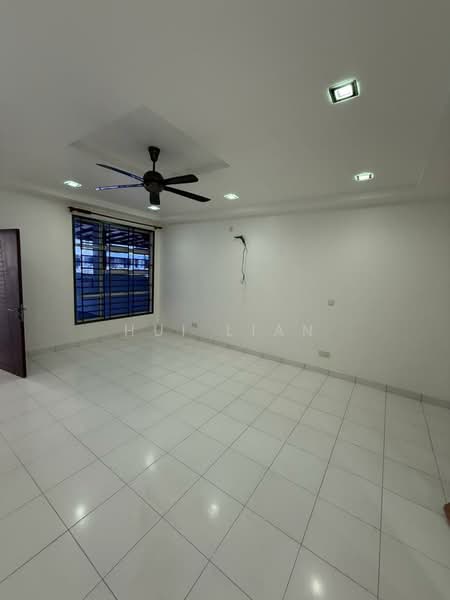 2-storey Terraced House for Rent in Bukit Indah (Iskandar Puteri (Nusajaya)) - Hui Lian - Living Room - PropertyGuru.com.my