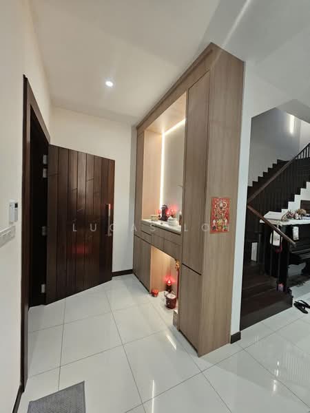 Bungalow for Sale in Rawang (Selangor) - Lucas Loh - Entrance - PropertyGuru.com.my