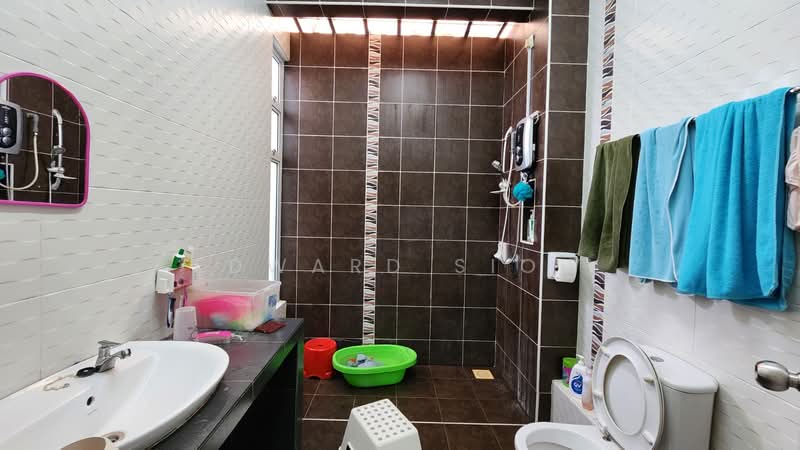 Cluster House for Sale in Iskandar Puteri (Nusajaya) (Johor) - Edward Siow - Bathroom - PropertyGuru.com.my