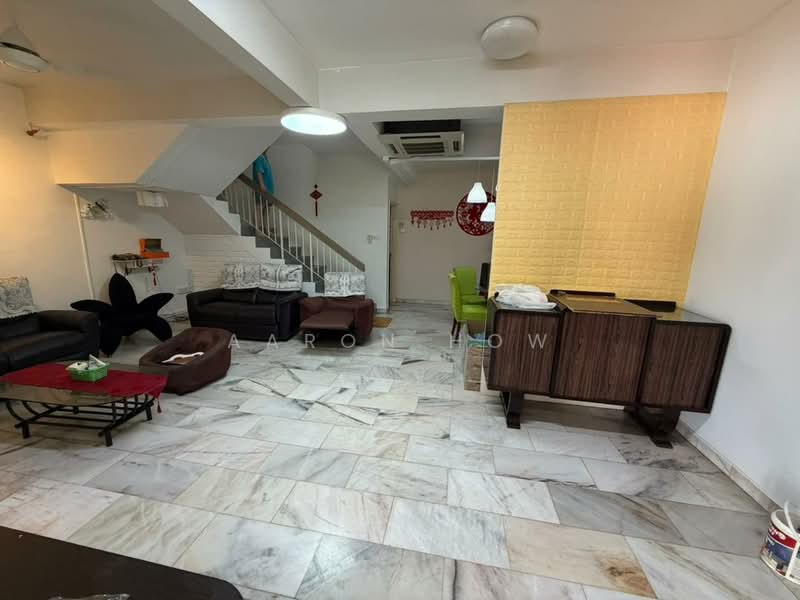 2-storey Terraced House for Rent in Taman Johor Jaya (Johor Bahru) - Aaron How - Living Room - PropertyGuru.com.my