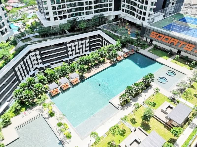 Servis Apartment untuk Disewa di KL Traders Square - Bryan . - Pool - PropertyGuru.com.my