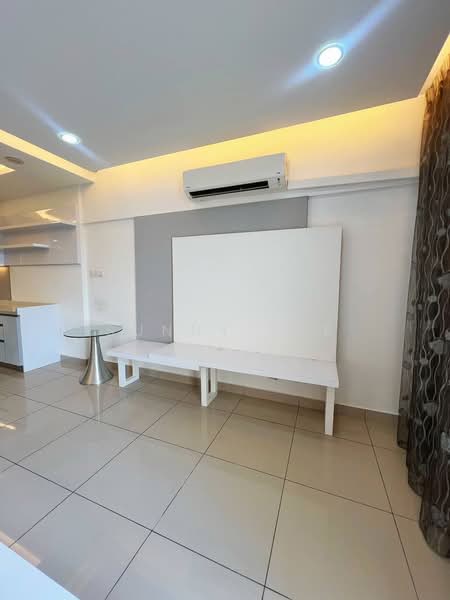 Servis Apartment untuk Disewa di Summerton - Sunny Tse - Living Room - PropertyGuru.com.my