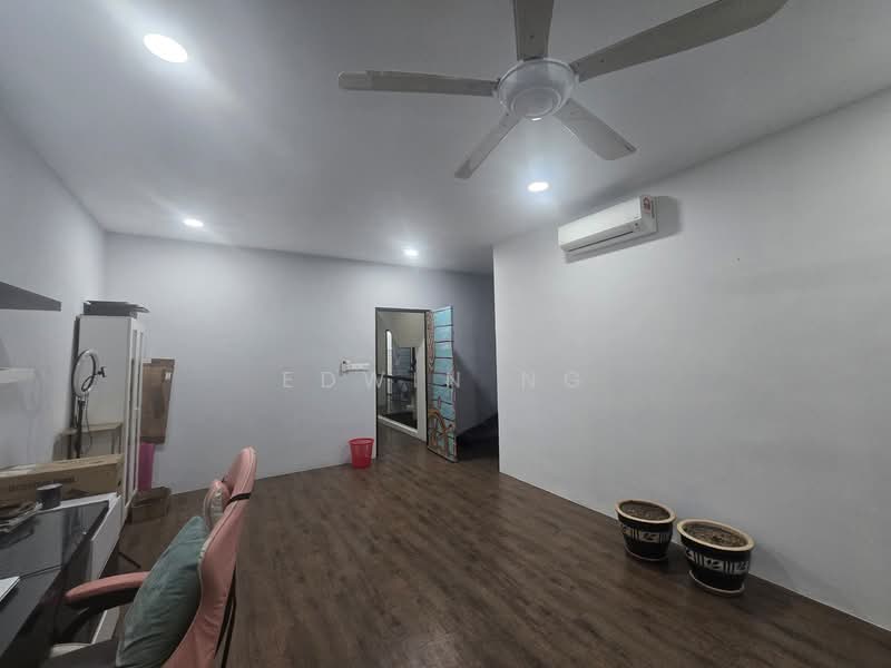 3-storey Terraced House for Sale in Taman Bayu Aman (Butterworth) - Edwin Ng - Living Room - PropertyGuru.com.my