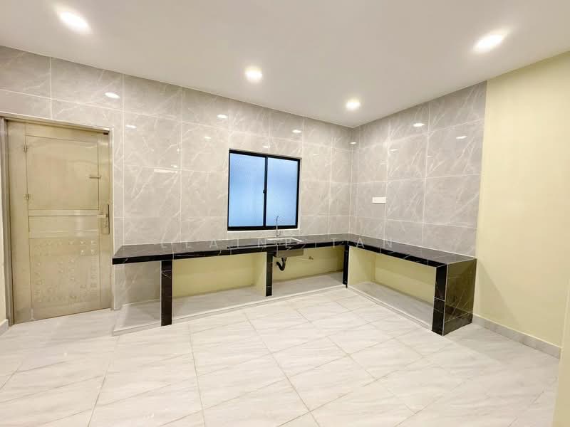 2-storey Terraced House for Sale in Skudai (Johor) - Elaine Tan - Kitchen - PropertyGuru.com.my