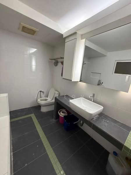 Ritze Perdana 2 untuk Untuk Disewa - RM 2,000 /bulan, Mac 2026 - Bathroom - PropertyGuru.com.my