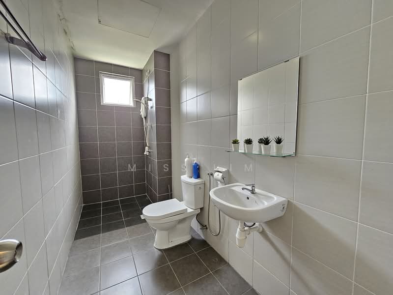Kediaman Servis untuk Disewa di BSP 21 - MISS LIM - Bathroom - PropertyGuru.com.my