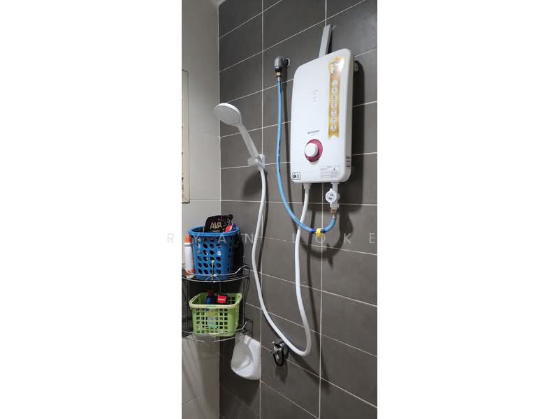 Apartment for Rent at Putra Suria Residence - Ryan Loke - Bathroom - PropertyGuru.com.my