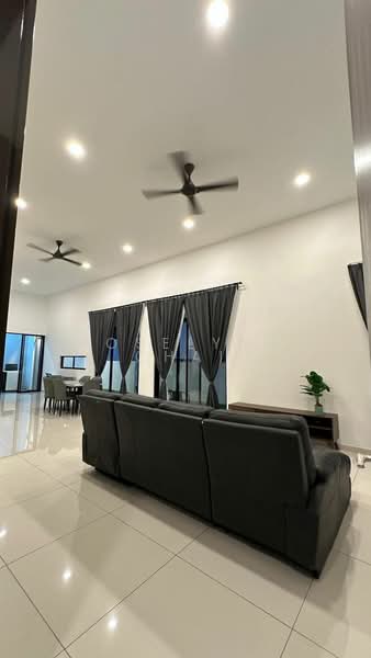 Cluster House for Rent in Austin Crest (Johor Bahru) - Roselynn Chai - Living Room - PropertyGuru.com.my