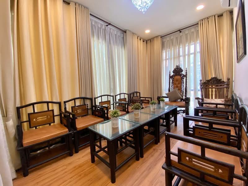 2.5-storey Terraced House for Sale in Shah Alam (Selangor) - Reena Sarif - Living Room - PropertyGuru.com.my