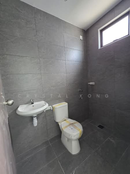 2-storey Terraced House for Sale in Taman Bestari Indah (Ulu Tiram) - Crystal Kong - Bathroom - PropertyGuru.com.my