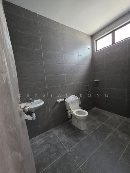 2-storey Terraced House for Sale in Taman Bestari Indah (Ulu Tiram) - Crystal Kong - Bathroom - PropertyGuru.com.my