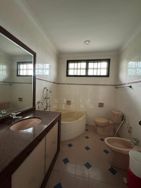 Bungalow for Rent in Bukit Kesenangan (Johor Bahru) - Xuelly Cheong - Bathroom - PropertyGuru.com.my