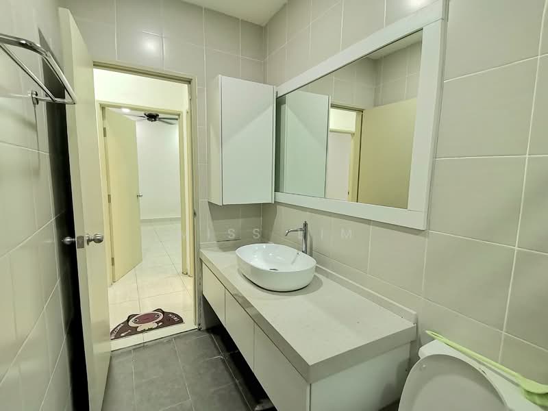 Servis Apartment untuk Disewa di BSP 21 - MISS LIM - Bathroom - PropertyGuru.com.my