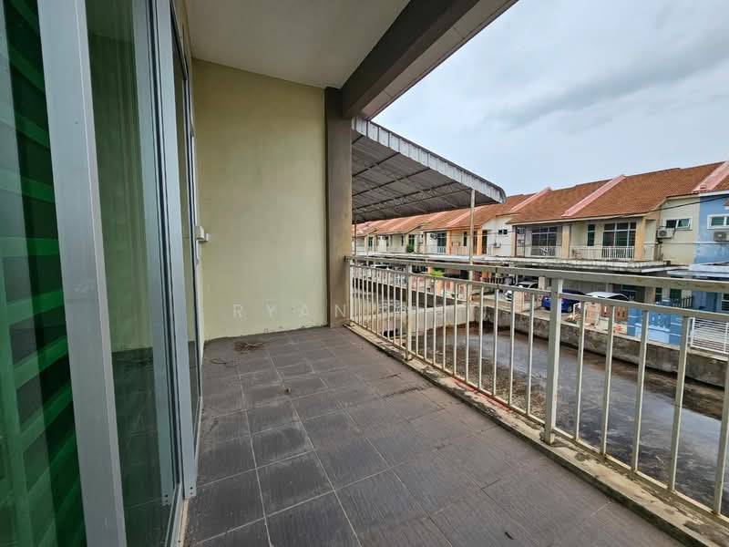 2-storey Terraced House for Sale in Taman Vistana (Alor Setar) - Ryan Ooi - Balcony - PropertyGuru.com.my