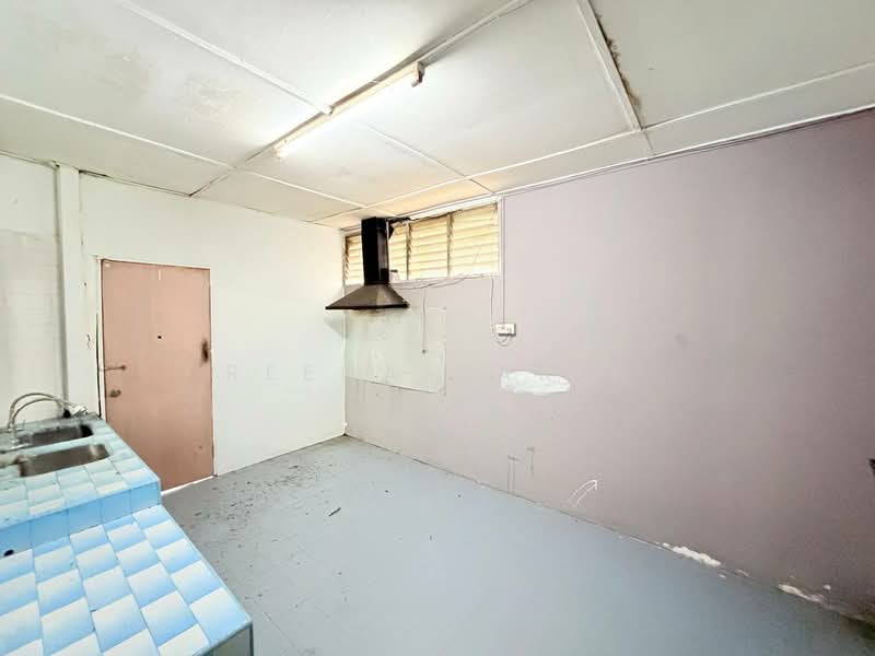 2-storey Terraced House for Sale in Ampang Jaya (Ampang) - Reena Sarif - Kitchen - PropertyGuru.com.my