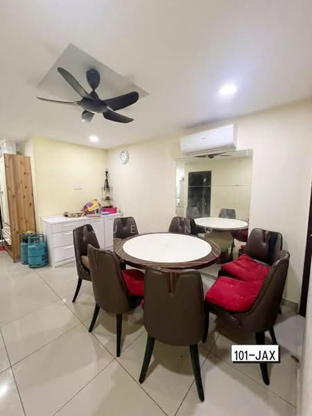 2-storey Terraced House for Sale in Bandar Bukit Tinggi (Klang) - Suen Ng - Dining Room - PropertyGuru.com.my