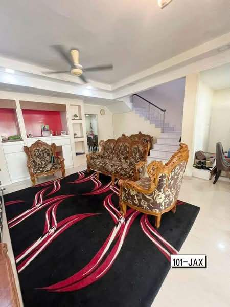 2-storey Terraced House for Sale in Bandar Bukit Tinggi (Klang) - Suen Ng - Living Room - PropertyGuru.com.my