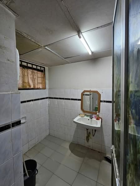 Seri Mutiara Apartment untuk Untuk Dijual - RM 370,000, Apr 2026 - Bathroom - PropertyGuru.com.my