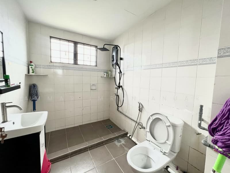 Condominium for Sale at Ampang Damai Condominium - Ammar Imran Anuar - Bathroom - PropertyGuru.com.my