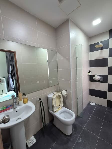 Cluster House for Sale in Skudai (Johor) - Elaine Tan - Bathroom - PropertyGuru.com.my
