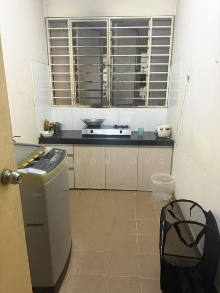 Kondominium untuk Dijual di Platinum Hill PV 2 - Aaron Ong - Kitchen - PropertyGuru.com.my