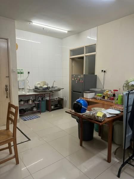 Kondominium untuk Dijual di Platinum Hill PV 2 - Aaron Ong - Kitchen - PropertyGuru.com.my
