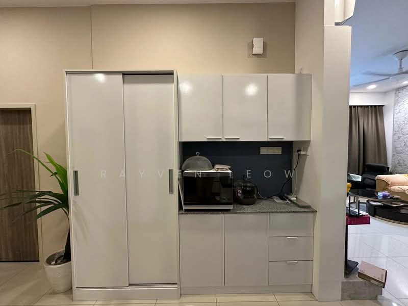 Untuk Disewa - Prominence