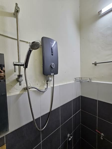 SD4 untuk Untuk Disewa - RM 1,950 /bulan, Mac 2026 - Bathroom - PropertyGuru.com.my